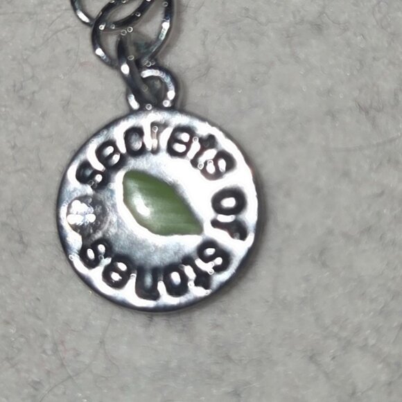 Butterfly Elegance Green enamel 17" Chain with 3" extender and matching earings - Picture 5 of 5